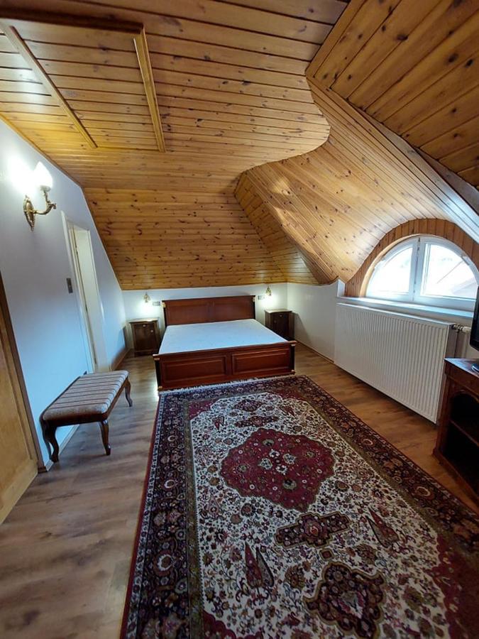 Gombos Apartman Lejlighed Hajdúszoboszló Eksteriør billede